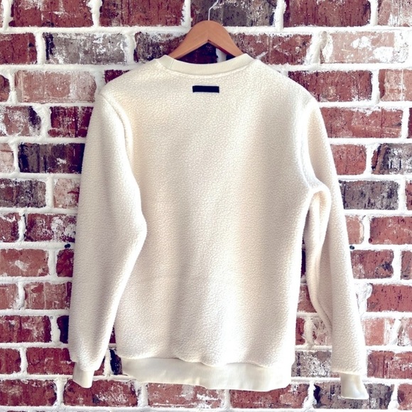 Fabletics The Explorer Crew Sherpa Pullover Sweatshirt Cream Small - Picture 2 of 5